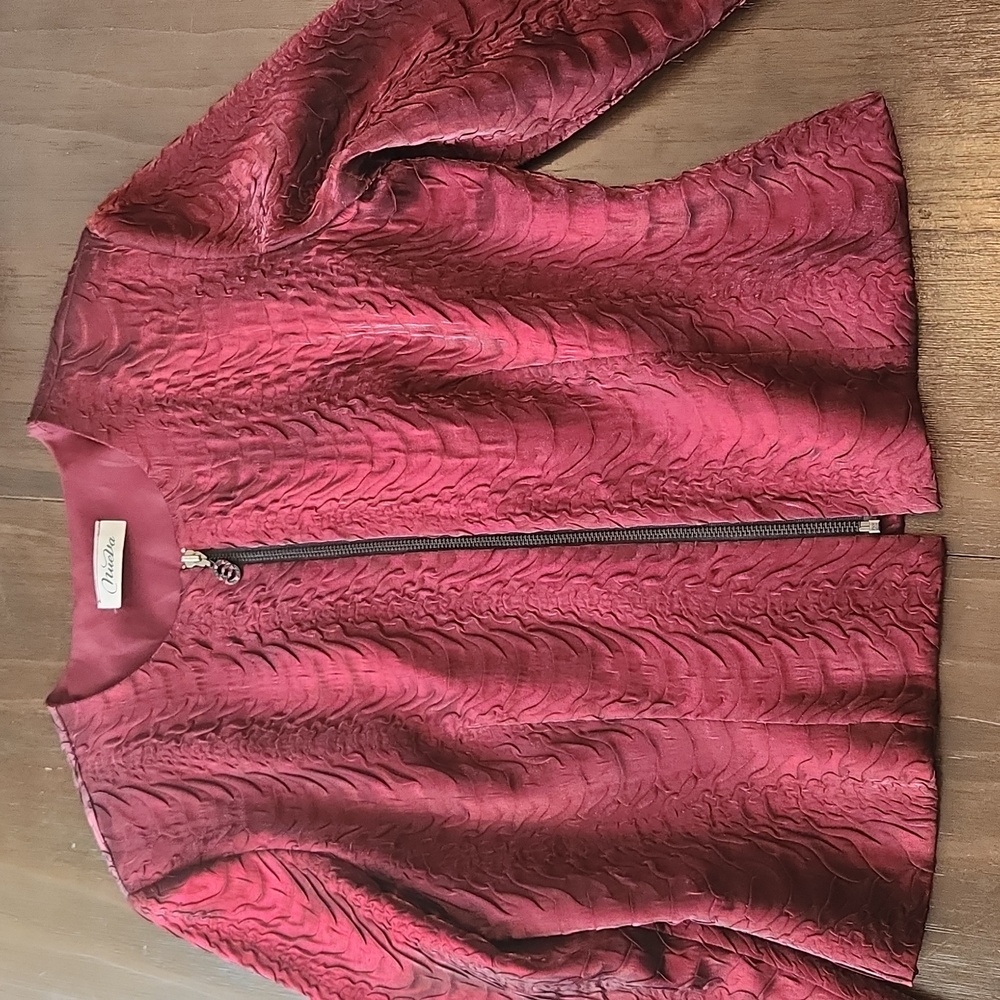 Nueva Deep Burgundy Stunning Jacket Sz Lg